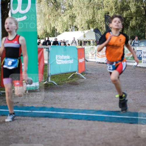 06.09.2026 - 20. Norderstedt Triathlon H.Heesch http://msf.ph/oto/10197488 06.09.2026 09:11:07 Ziel 3, 8, 23, 33 meine-sportfotos.de