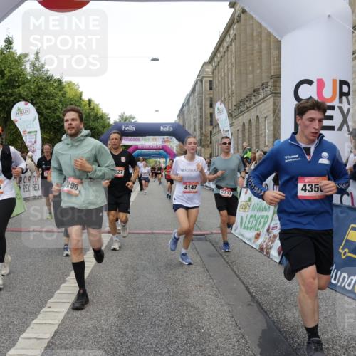 06.09.2026 - CURREX Alsterlauf Yannick Fuchs http://msf.ph/oto/10197499 06.09.2026 09:58:40 Ziel 2034, 2120, 2717, 3031, 4147, 4227, 4256, 4265, 4304, 4356, 4423, 4652, 4695, 4747, 5205, 5207, 5521, 5706, 5725, 5810, 6073, 6118, 8077 meine-sportfotos.de