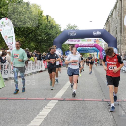 06.09.2026 - CURREX Alsterlauf Yannick Fuchs http://msf.ph/oto/10197727 06.09.2026 09:58:44 Ziel 2017, 2034, 2120, 2244, 2717, 3078, 3691, 4147, 4227, 4256, 4265, 4304, 4356, 4652, 4695, 4747, 5205, 5207, 5706, 5764, 5810, 5964, 6073, 6111 meine-sportfotos.de