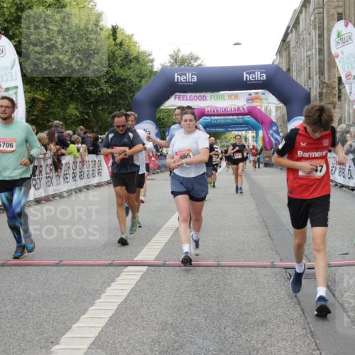 06.09.2026 - CURREX Alsterlauf Yannick Fuchs http://msf.ph/oto/10197748 06.09.2026 09:58:44 Ziel 2017, 2034, 2120, 2244, 2717, 3078, 3691, 4147, 4227, 4256, 4265, 4304, 4356, 4652, 4695, 4747, 5205, 5207, 5706, 5764, 5810, 5964, 6073, 6111 meine-sportfotos.de