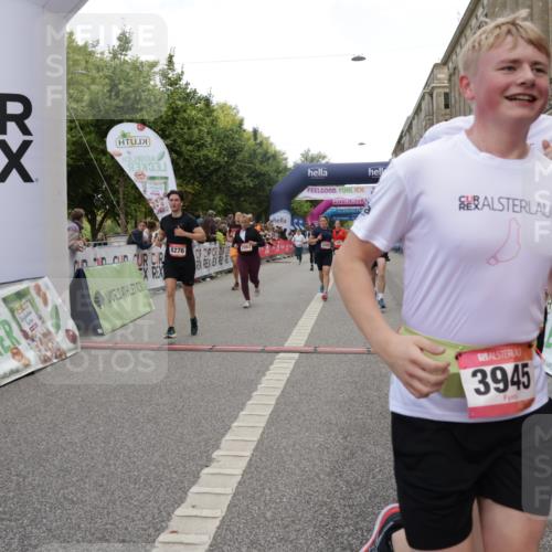 06.09.2026 - CURREX Alsterlauf Yannick Fuchs http://msf.ph/oto/10197767 06.09.2026 10:06:57 Ziel 2459, 2934, 2963, 3303, 3376, 3500, 3501, 3502, 3656, 3943, 3945, 5073, 5091, 5471, 5527, 6285, 8276 meine-sportfotos.de