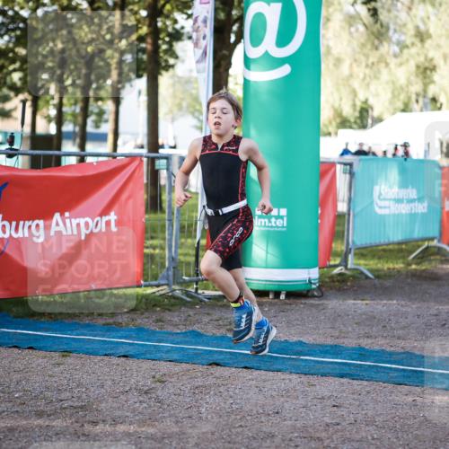 06.09.2026 - 20. Norderstedt Triathlon H.Heesch http://msf.ph/oto/10197787 06.09.2026 09:12:07 Ziel 19, 37, 40 meine-sportfotos.de