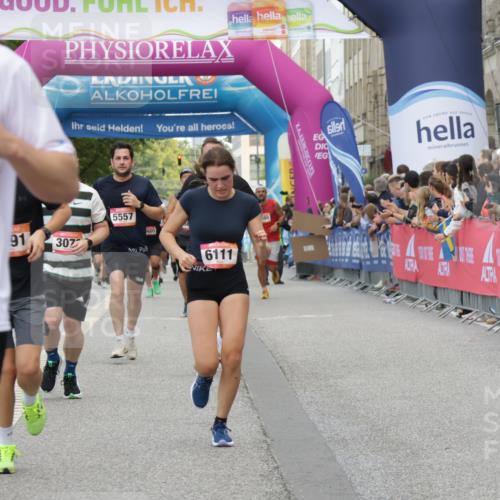 06.09.2026 - CURREX Alsterlauf Yannick Fuchs http://msf.ph/oto/10197812 06.09.2026 09:58:45 Ziel 2017, 2034, 2120, 2244, 2717, 3078, 3691, 4147, 4227, 4256, 4265, 4304, 4356, 4695, 4747, 5205, 5207, 5557, 5706, 5764, 5810, 5964, 6073, 6111 meine-sportfotos.de