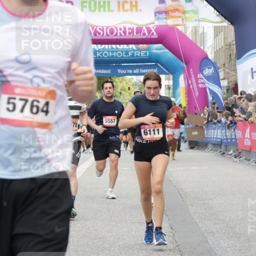 06.09.2026 - CURREX Alsterlauf Yannick Fuchs http://msf.ph/oto/10197841 06.09.2026 09:58:46 Ziel 2017, 2034, 2120, 2244, 2711, 2717, 3078, 3691, 4147, 4227, 4256, 4265, 4304, 4356, 4695, 4747, 5205, 5207, 5557, 5706, 5764, 5810, 5964, 6073, 6111 meine-sportfotos.de