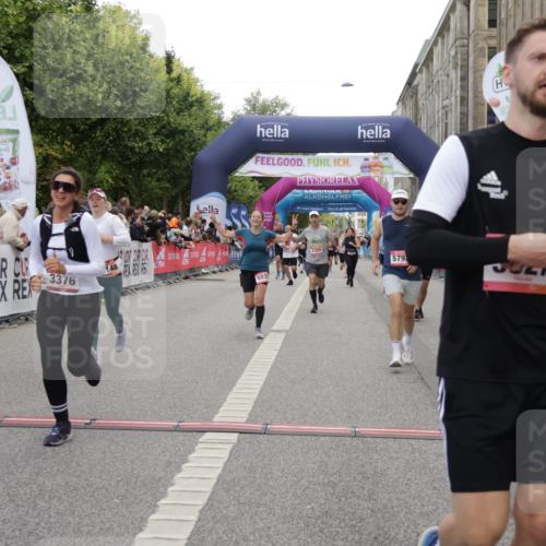 06.09.2026 - CURREX Alsterlauf Yannick Fuchs http://msf.ph/oto/10198091 06.09.2026 10:07:02 Ziel 2148, 2355, 2459, 2934, 2963, 3103, 3303, 3376, 3656, 3943, 3945, 5073, 5091, 5527, 5792, 5937, 8276 meine-sportfotos.de