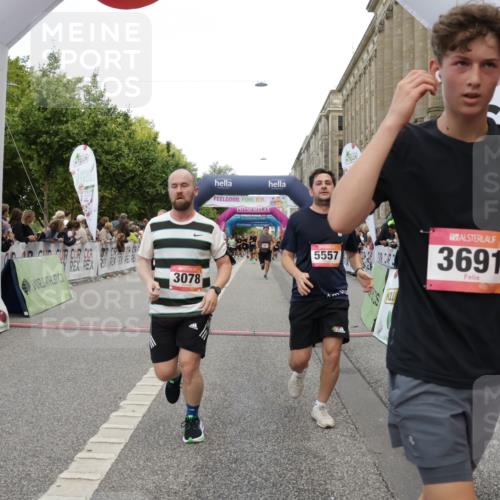 06.09.2026 - CURREX Alsterlauf Yannick Fuchs http://msf.ph/oto/10198113 06.09.2026 09:58:50 Ziel 2017, 2065, 2244, 2711, 3078, 3313, 3691, 4265, 4299, 4695, 4747, 5557, 5661, 5706, 5764, 5810, 5964, 6111 meine-sportfotos.de