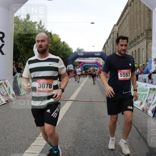 06.09.2026 - CURREX Alsterlauf Yannick Fuchs http://msf.ph/oto/10198178 06.09.2026 09:58:51 Ziel 2017, 2065, 2244, 2711, 3078, 3313, 3691, 4299, 4695, 4747, 5557, 5661, 5706, 5764, 5810, 5964, 6111, 6311 meine-sportfotos.de