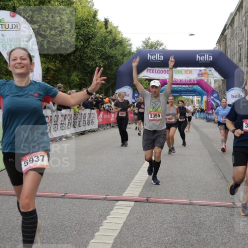 06.09.2026 - CURREX Alsterlauf Yannick Fuchs http://msf.ph/oto/10198285 06.09.2026 10:07:05 Ziel 2148, 2355, 2459, 2963, 3103, 3376, 3607, 3656, 4078, 5069, 5073, 5091, 5527, 5792, 5937, 5951, 8276, 8306 meine-sportfotos.de