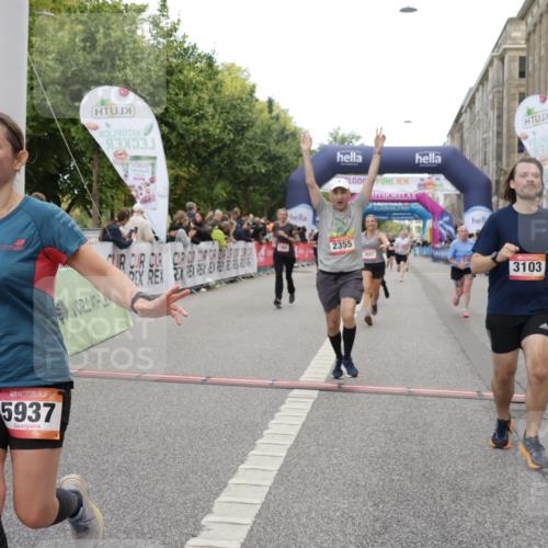 06.09.2026 - CURREX Alsterlauf Yannick Fuchs http://msf.ph/oto/10198338 06.09.2026 10:07:06 Ziel 2148, 2355, 2459, 2963, 3103, 3376, 3607, 3656, 4078, 5069, 5073, 5091, 5527, 5792, 5937, 5951, 6214, 8306 meine-sportfotos.de