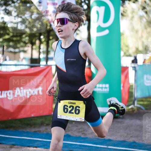 06.09.2026 - 20. Norderstedt Triathlon H.Heesch http://msf.ph/oto/10198387 06.09.2026 09:44:29 Ziel 626, 688 meine-sportfotos.de