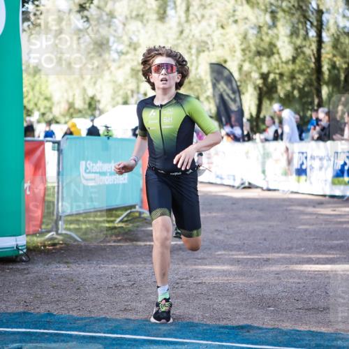 06.09.2026 - 20. Norderstedt Triathlon H.Heesch http://msf.ph/oto/10198443 06.09.2026 09:44:56 Ziel 602, 622 meine-sportfotos.de