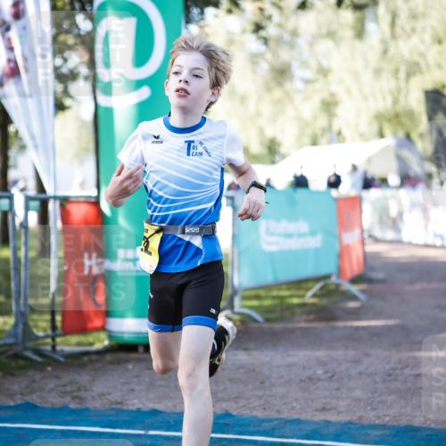 06.09.2026 - 20. Norderstedt Triathlon H.Heesch http://msf.ph/oto/10198470 06.09.2026 09:44:58 Ziel 602, 622 meine-sportfotos.de