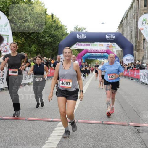 06.09.2026 - CURREX Alsterlauf Yannick Fuchs http://msf.ph/oto/10198542 06.09.2026 10:07:08 Ziel 2148, 2355, 3103, 3376, 3607, 3656, 4078, 5069, 5527, 5792, 5937, 5951, 6214, 8303, 8306 meine-sportfotos.de