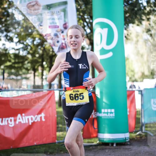 06.09.2026 - 20. Norderstedt Triathlon H.Heesch http://msf.ph/oto/10198548 06.09.2026 09:45:19 Ziel 664, 665 meine-sportfotos.de
