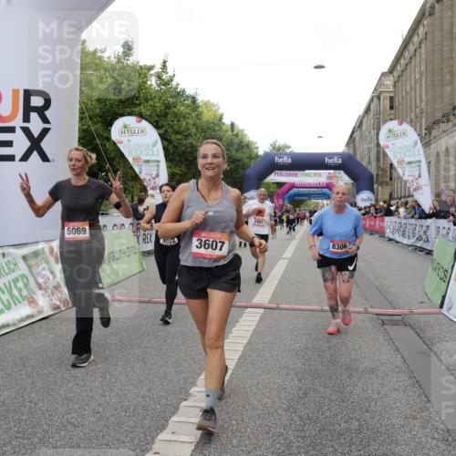 06.09.2026 - CURREX Alsterlauf Yannick Fuchs http://msf.ph/oto/10198629 06.09.2026 10:07:09 Ziel 2148, 2355, 3103, 3376, 3607, 4078, 4140, 5069, 5792, 5937, 5951, 6214, 8303, 8306 meine-sportfotos.de