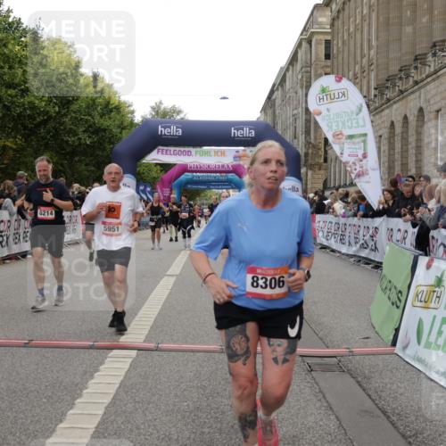 06.09.2026 - CURREX Alsterlauf Yannick Fuchs http://msf.ph/oto/10198657 06.09.2026 10:07:10 Ziel 2148, 2355, 3103, 3607, 4078, 4140, 5069, 5792, 5937, 5951, 6214, 8303, 8306 meine-sportfotos.de