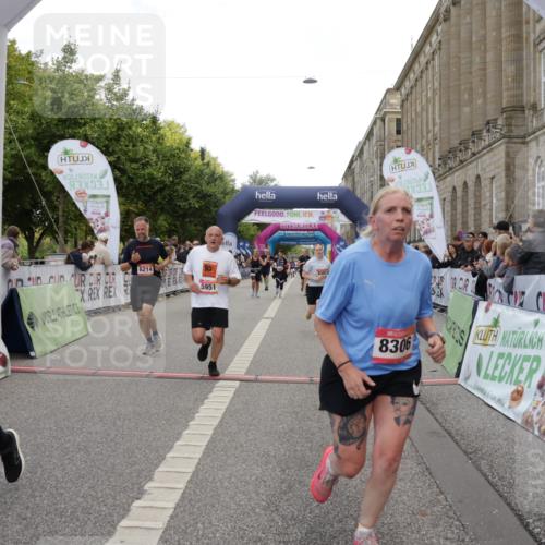 06.09.2026 - CURREX Alsterlauf Yannick Fuchs http://msf.ph/oto/10198697 06.09.2026 10:07:10 Ziel 2148, 2355, 3103, 3607, 4078, 4140, 5069, 5792, 5937, 5951, 6214, 8303, 8306 meine-sportfotos.de