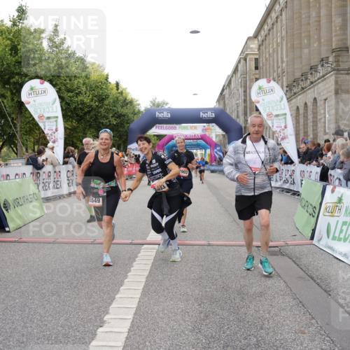 06.09.2026 - CURREX Alsterlauf Yannick Fuchs http://msf.ph/oto/10199131 06.09.2026 10:07:16 Ziel 2187, 2893, 2903, 4078, 4140, 5069, 5227, 5549, 5813, 5951, 6214, 8303, 8306 meine-sportfotos.de