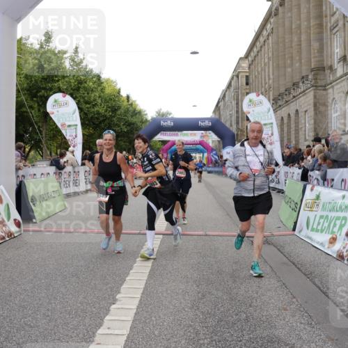 06.09.2026 - CURREX Alsterlauf Yannick Fuchs http://msf.ph/oto/10199149 06.09.2026 10:07:16 Ziel 2187, 2893, 2903, 4078, 4140, 5069, 5227, 5549, 5813, 5951, 6214, 8303, 8306 meine-sportfotos.de