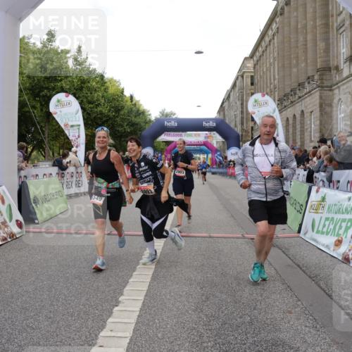 06.09.2026 - CURREX Alsterlauf Yannick Fuchs http://msf.ph/oto/10199163 06.09.2026 10:07:16 Ziel 2187, 2893, 2903, 4078, 4140, 5069, 5227, 5549, 5813, 5951, 6214, 8303, 8306 meine-sportfotos.de