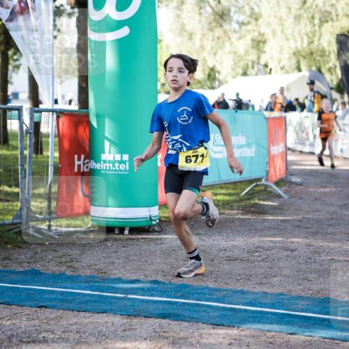 06.09.2026 - 20. Norderstedt Triathlon H.Heesch http://msf.ph/oto/10199170 06.09.2026 09:47:42 Ziel 629, 671, 675 meine-sportfotos.de