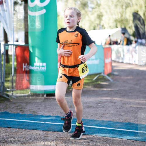 06.09.2026 - 20. Norderstedt Triathlon H.Heesch http://msf.ph/oto/10199204 06.09.2026 09:47:45 Ziel 671, 675 meine-sportfotos.de