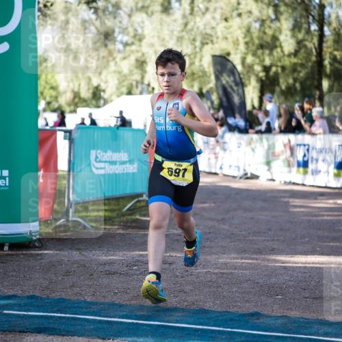06.09.2026 - 20. Norderstedt Triathlon H.Heesch http://msf.ph/oto/10199322 06.09.2026 09:48:24 Ziel 697 meine-sportfotos.de