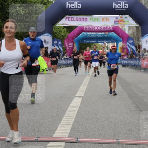 06.09.2026 - CURREX Alsterlauf Yannick Fuchs http://msf.ph/oto/10199399 06.09.2026 10:07:20 Ziel 2187, 2515, 2883, 2893, 2903, 4140, 5227, 5549, 5813 meine-sportfotos.de