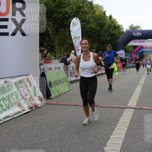 06.09.2026 - CURREX Alsterlauf Yannick Fuchs http://msf.ph/oto/10199420 06.09.2026 10:07:20 Ziel 2187, 2515, 2883, 2893, 2903, 4140, 5227, 5549, 5813 meine-sportfotos.de