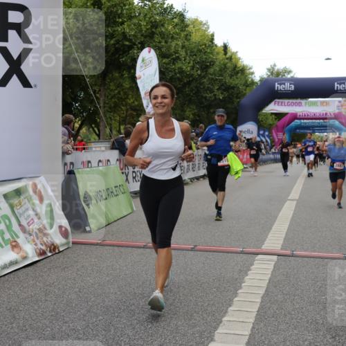 06.09.2026 - CURREX Alsterlauf Yannick Fuchs http://msf.ph/oto/10199428 06.09.2026 10:07:21 Ziel 2187, 2515, 2883, 2893, 2903, 4140, 5227, 5549, 5813, 6319, 6320 meine-sportfotos.de