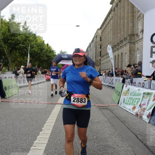 06.09.2026 - CURREX Alsterlauf Yannick Fuchs http://msf.ph/oto/10199475 06.09.2026 10:07:25 Ziel 2515, 2883, 3566, 4901, 5227, 5396, 6319, 6320, 6368 meine-sportfotos.de