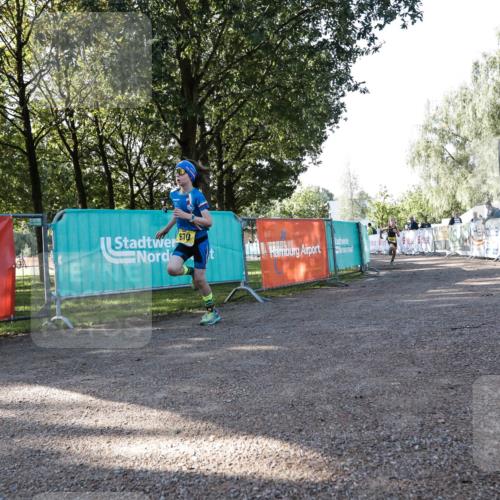 06.09.2026 - 20. Norderstedt Triathlon H.Heesch http://msf.ph/oto/10199542 06.09.2026 09:50:18 Ziel 645, 670 meine-sportfotos.de