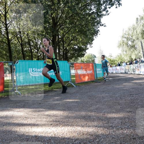 06.09.2026 - 20. Norderstedt Triathlon H.Heesch http://msf.ph/oto/10199543 06.09.2026 09:50:41 Ziel 605, 650, 686 meine-sportfotos.de