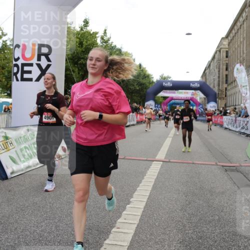 06.09.2026 - CURREX Alsterlauf Yannick Fuchs http://msf.ph/oto/10199572 06.09.2026 10:07:29 Ziel 2515, 2883, 3012, 3419, 3566, 3927, 4208, 4901, 5261, 5396, 5634, 6265, 6319, 6320, 6368 meine-sportfotos.de