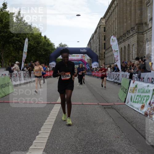 06.09.2026 - CURREX Alsterlauf Yannick Fuchs http://msf.ph/oto/10199642 06.09.2026 10:07:31 Ziel 3012, 3419, 3566, 3927, 4208, 4561, 4901, 5261, 5396, 5634, 6265, 6319, 6320, 6368 meine-sportfotos.de