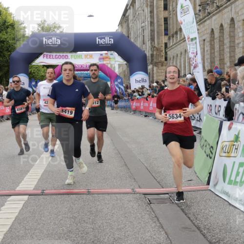 06.09.2026 - CURREX Alsterlauf Yannick Fuchs http://msf.ph/oto/10199672 06.09.2026 10:07:33 Ziel 3012, 3419, 3566, 3927, 4208, 4561, 4901, 5261, 5396, 5633, 5634, 6265, 6319, 6320, 6368 meine-sportfotos.de