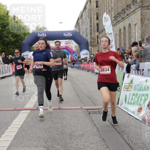 06.09.2026 - CURREX Alsterlauf Yannick Fuchs http://msf.ph/oto/10199675 06.09.2026 10:07:33 Ziel 3012, 3419, 3566, 3927, 4208, 4561, 4901, 5261, 5396, 5633, 5634, 6265, 6319, 6320, 6368 meine-sportfotos.de