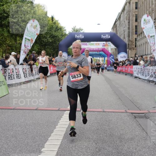 06.09.2026 - CURREX Alsterlauf Yannick Fuchs http://msf.ph/oto/10199691 06.09.2026 10:07:37 Ziel 2176, 2430, 2524, 3012, 3419, 3927, 4208, 4561, 5261, 5396, 5633, 5634, 6147, 6265 meine-sportfotos.de