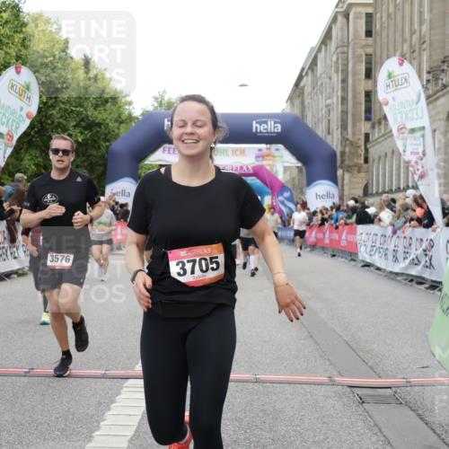 06.09.2026 - CURREX Alsterlauf Yannick Fuchs http://msf.ph/oto/10199764 06.09.2026 10:07:46 Ziel 1316, 2176, 2430, 2524, 2654, 3092, 3576, 3705, 3706, 4419, 4473, 5338, 5860, 6147, 6176, 6223 meine-sportfotos.de