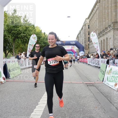 06.09.2026 - CURREX Alsterlauf Yannick Fuchs http://msf.ph/oto/10199779 06.09.2026 10:07:46 Ziel 1316, 2176, 2430, 2524, 2654, 3092, 3576, 3705, 3706, 4419, 4473, 5338, 5860, 6147, 6176, 6223 meine-sportfotos.de