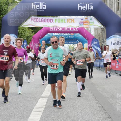 06.09.2026 - CURREX Alsterlauf Yannick Fuchs http://msf.ph/oto/10199815 06.09.2026 10:07:47 Ziel 1316, 2123, 2430, 2654, 3092, 3576, 3705, 3706, 4419, 4473, 5338, 5860, 6044, 6176, 6223 meine-sportfotos.de