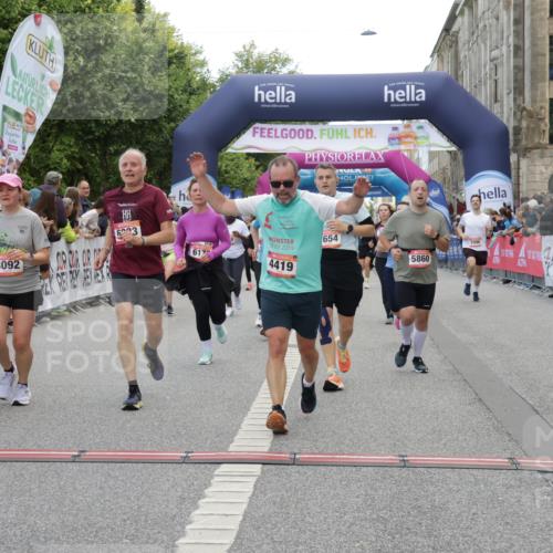 06.09.2026 - CURREX Alsterlauf Yannick Fuchs http://msf.ph/oto/10199861 06.09.2026 10:07:49 Ziel 1316, 2123, 2387, 2430, 2654, 2933, 3092, 3576, 3705, 3706, 3722, 3723, 4419, 4473, 5338, 5587, 5588, 5791, 5860, 6044, 6176, 6223, 6382 meine-sportfotos.de