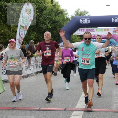 06.09.2026 - CURREX Alsterlauf Yannick Fuchs http://msf.ph/oto/10199870 06.09.2026 10:07:49 Ziel 1316, 2123, 2387, 2430, 2654, 2933, 3092, 3576, 3705, 3706, 3722, 3723, 4419, 4473, 5338, 5587, 5588, 5791, 5860, 6044, 6176, 6223, 6382 meine-sportfotos.de
