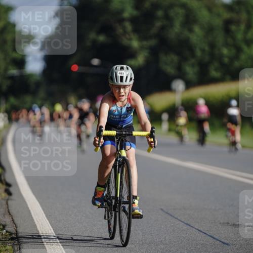 06.09.2026 - 20. Norderstedt Triathlon Michael Burmester http://msf.ph/oto/10199952 06.09.2026 09:38:55 Radfahren 611, 656, 673, 697 meine-sportfotos.de