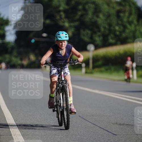 06.09.2026 - 20. Norderstedt Triathlon Michael Burmester http://msf.ph/oto/10200009 06.09.2026 09:40:30 Radfahren 632, 645 meine-sportfotos.de
