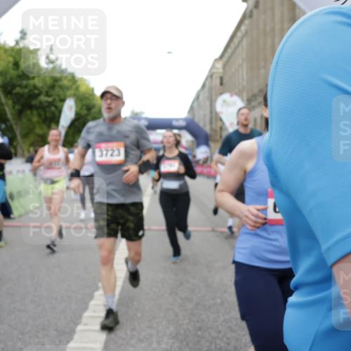 06.09.2026 - CURREX Alsterlauf Yannick Fuchs http://msf.ph/oto/10200017 06.09.2026 10:07:54 Ziel 1316, 2123, 2387, 2654, 2933, 3092, 3296, 3722, 3723, 3757, 3758, 3915, 3916, 3932, 4419, 5324, 5587, 5588, 5791, 5860, 6044, 6176, 6223, 6382 meine-sportfotos.de