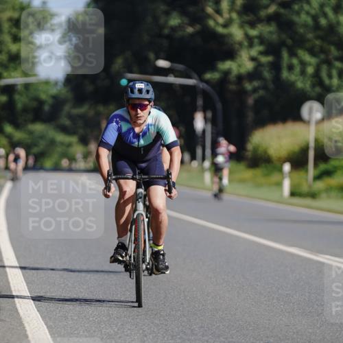06.09.2026 - 20. Norderstedt Triathlon Michael Burmester http://msf.ph/oto/10200080 06.09.2026 10:27:15 Radfahren 1493, 1498 meine-sportfotos.de