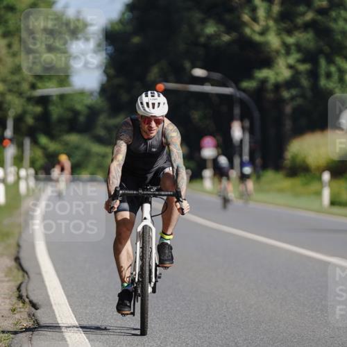 06.09.2026 - 20. Norderstedt Triathlon Michael Burmester http://msf.ph/oto/10200095 06.09.2026 10:27:41 Radfahren 1204 meine-sportfotos.de