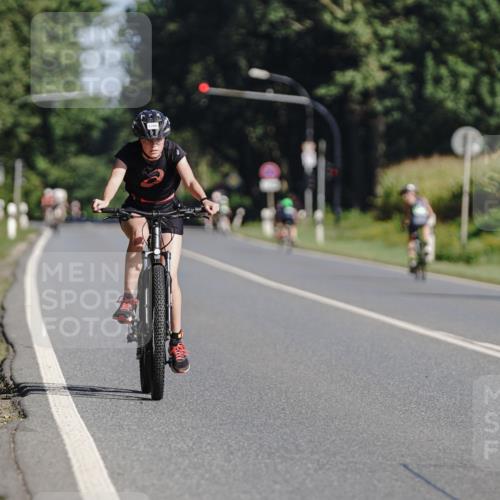 06.09.2026 - 20. Norderstedt Triathlon Michael Burmester http://msf.ph/oto/10200152 06.09.2026 10:30:59 Radfahren 1206 meine-sportfotos.de
