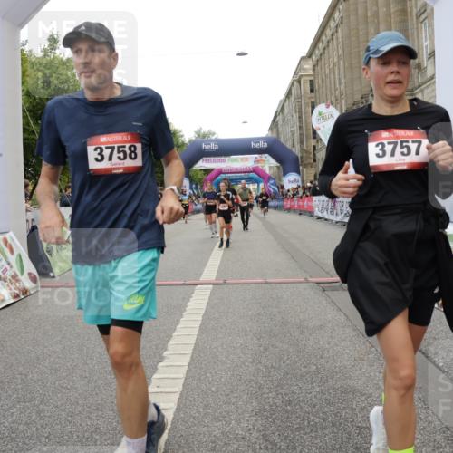 06.09.2026 - CURREX Alsterlauf Yannick Fuchs http://msf.ph/oto/10200183 06.09.2026 10:07:59 Ziel 2123, 2387, 2933, 3296, 3666, 3722, 3723, 3757, 3758, 3915, 3916, 3932, 4159, 5256, 5290, 5324, 5587, 5588, 5597, 5791, 6044, 6168, 6382 meine-sportfotos.de